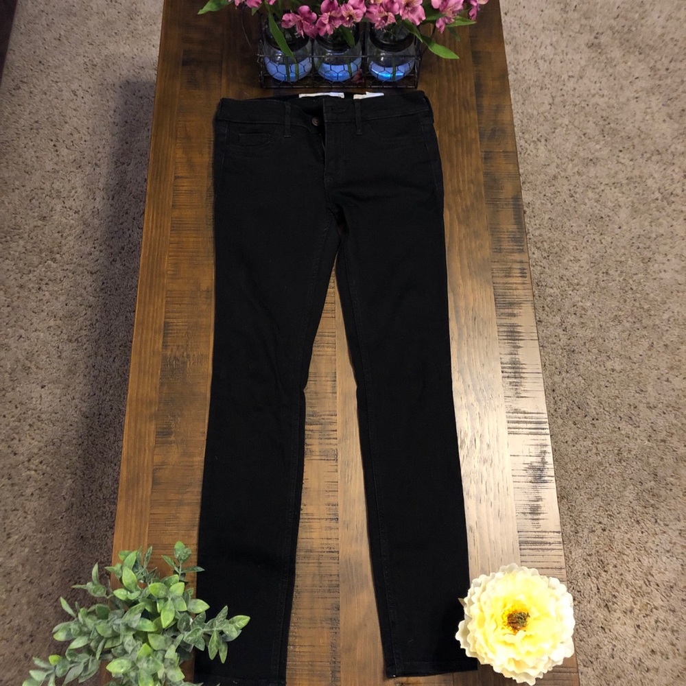 Hollister Black skinny jeans🖤